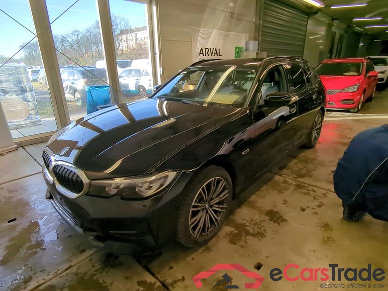 Baureihe 3 Touring 320 e Sport Line 2.0 150KW AT8 E6d #1