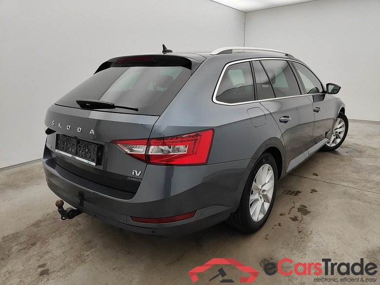 Skoda Superb Combi 1.4 TSI iV 160kW DSG6 Style 5d #2