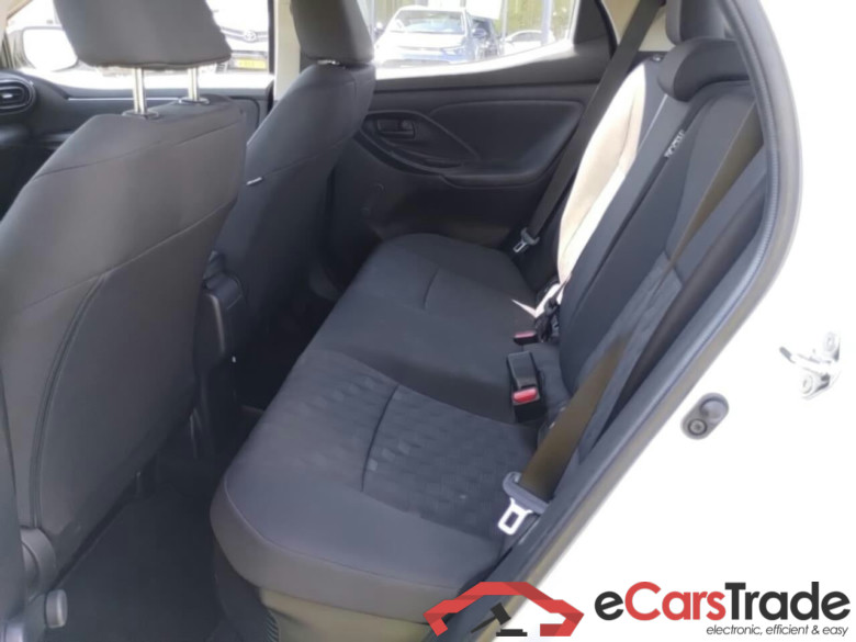 TOYOTA YARIS 1.5 Hybrid 115 Comfort #5
