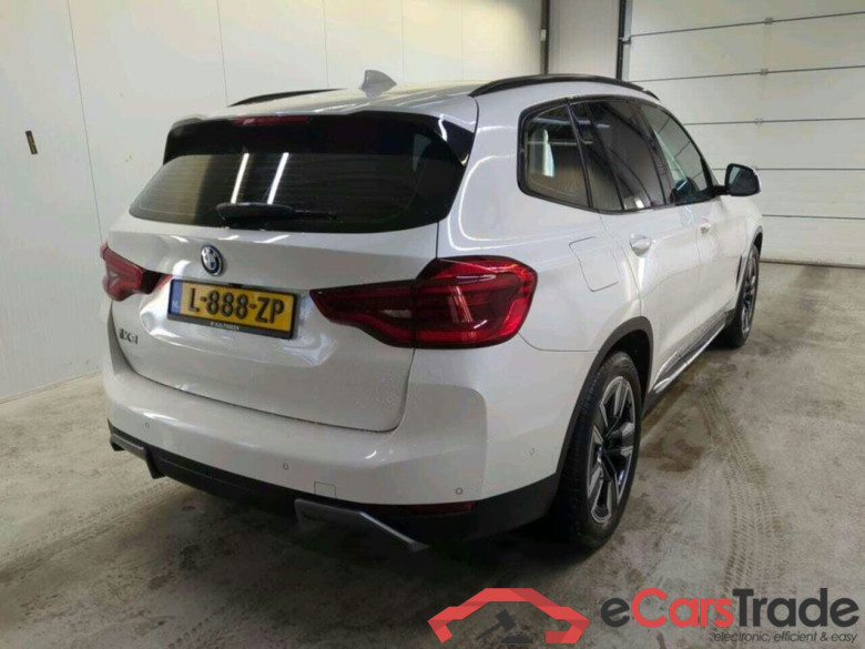BMW iX3 Executive #2