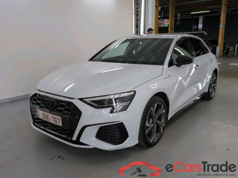AUDI A3 SPORTBACK 1.4 45 TFSI E S TR. COMPETITION SPORTB. #1