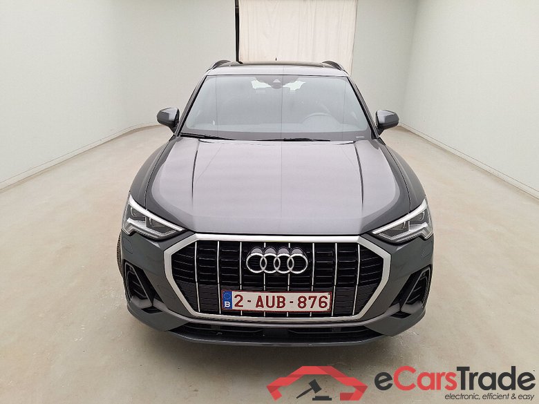 Audi, Q3 '18 PHEV, Audi Q3 45 TFSI e S tronic S Line 5d #1