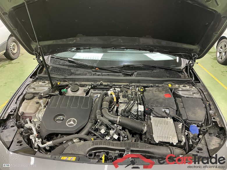 MERCEDES-BENZ A-CLASS 1.3 A 250 E PHEV LUXURY LINE DCT #6
