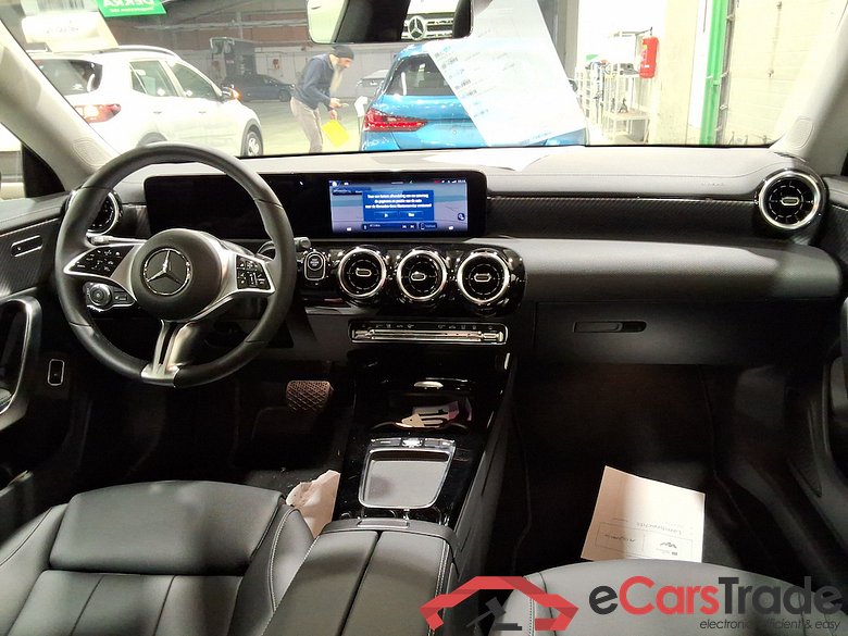 MERCEDES-BENZ CLA 1.3 CLA 250 E LUXURY LINE DCT #6