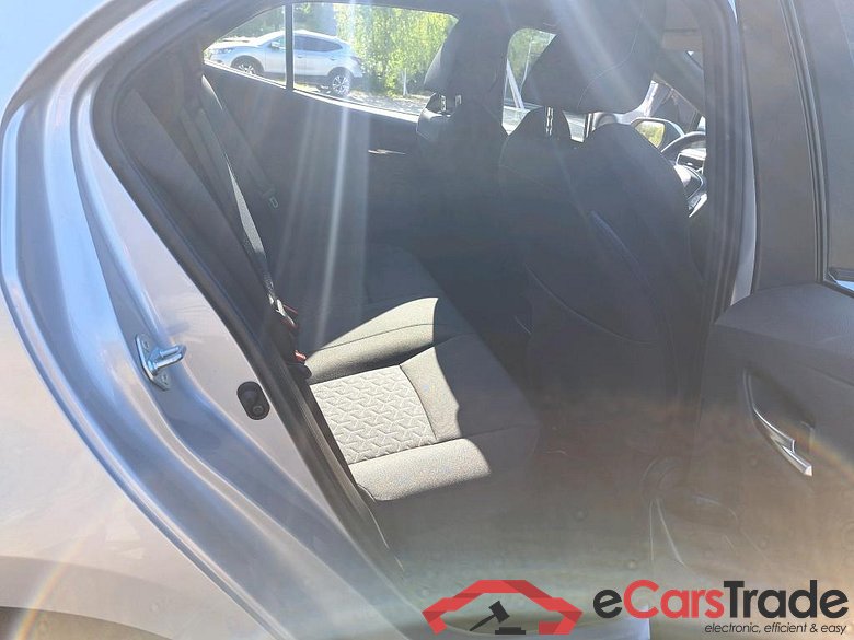 TOYOTA Corolla 1.8 HYBRID DYNAMIC PLUS E-CVT #6
