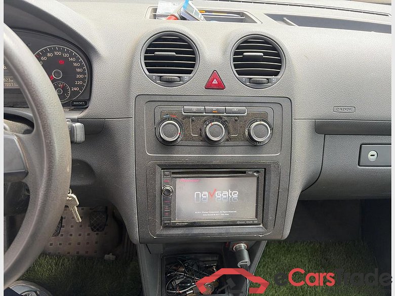 VOLKSWAGEN Caddy Maxi Van Caddy Maxi Fourgon 3006 mm 1,6 l TDI  102ch (75KW) Boîte manuelle 5 vitesses #4