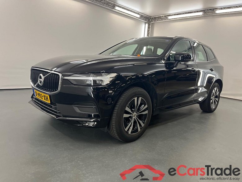 VOLVO XC60 2.0 B5 Momentum Exclusive