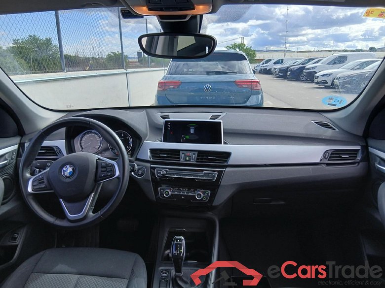 BMW X1 / 2019 / 5P / todoterreno sDrive18d #3