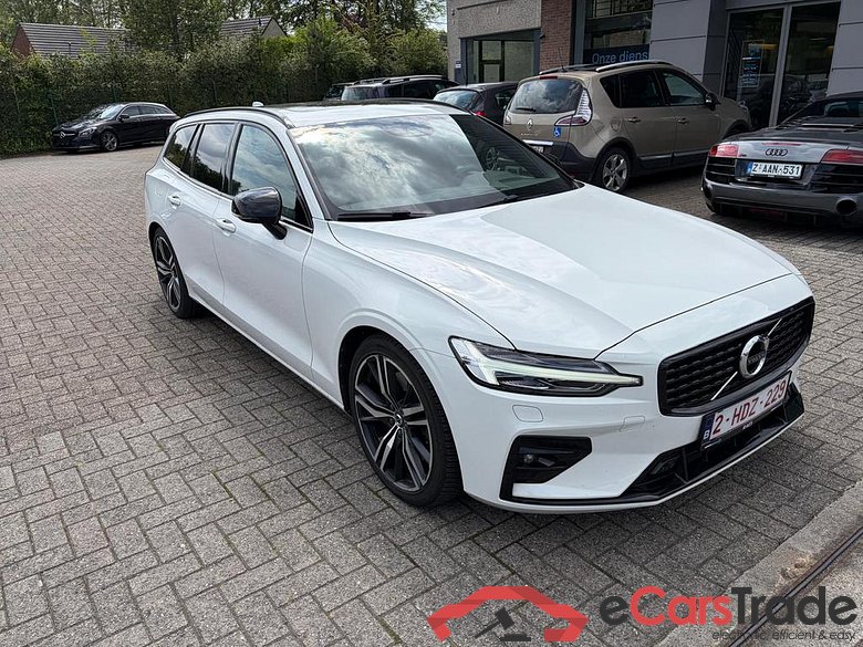VOLVO V60 2.0 B5 MHE R-Design Geartronic