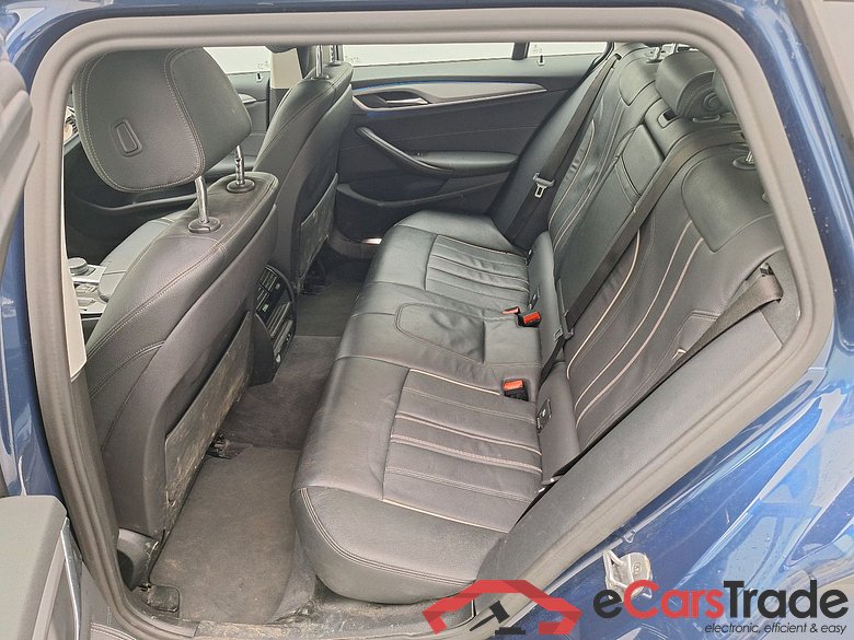 BMW, 5-ser To FL'20 PHEV, BMW 5 Reeks Touring 530e Auto 5d #4