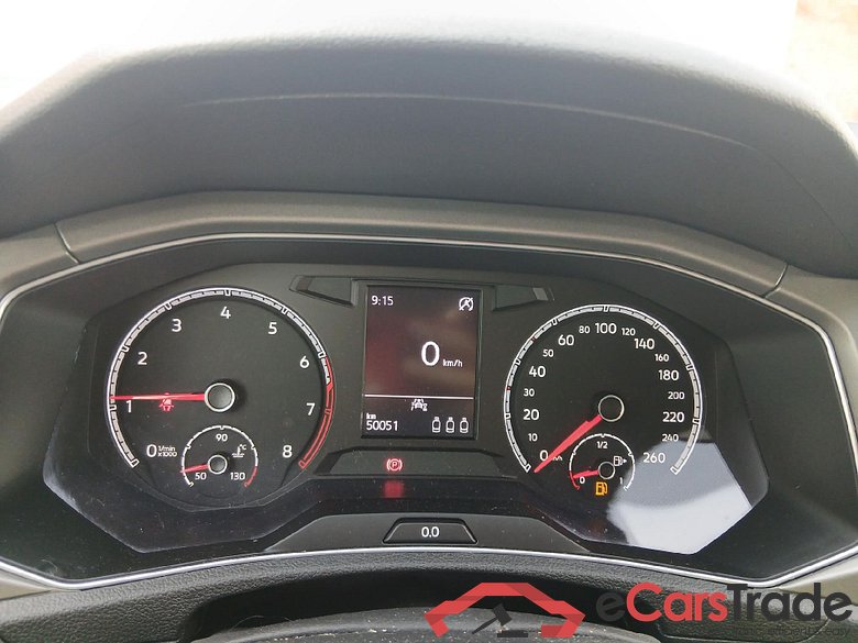 VOLKSWAGEN T-Roc / 2017 / 5P / todoterreno Advance 1.0 TSI 81kW (110CV) #4