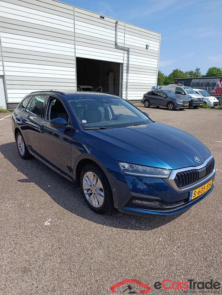 SKODA OCTAVIA COMBI 1.0 TSI Bns Edition #2