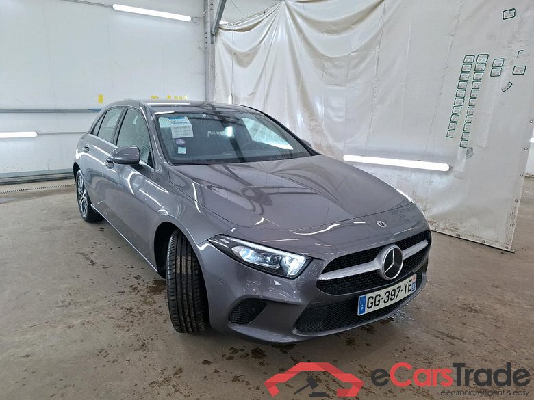 MERCEDES-BENZ Classe A Compact / 2018 / 5P / Berline A 250 e Style Line 8G-DCT #4