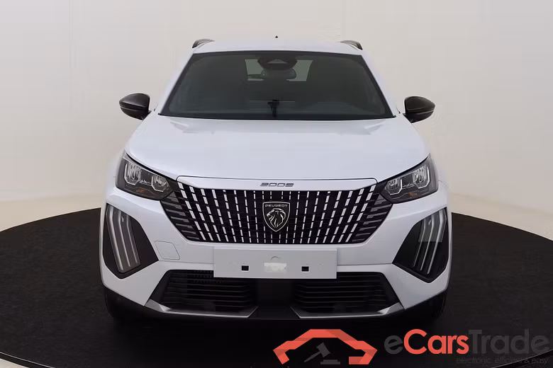 Peugeot 2008 Allure  1.2 Turbo 100 hp Man. 6    #2