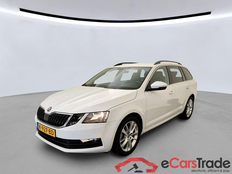 SKODA Octavia Combi 110 kW #1