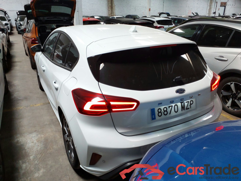 FORD Focus Berlina 1.0 Ecoboost 114KW 155CV S6.2 AutomÃ¡tico ST-LINE X(Winterpack) #2