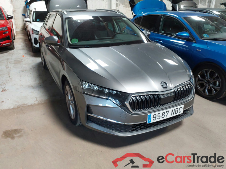 SKODA Octavia 2.0 TDI 110 kW (150CV) DSG 7 vel AutomÃ¡tico Combi Design(Pano + Winterpack) #1