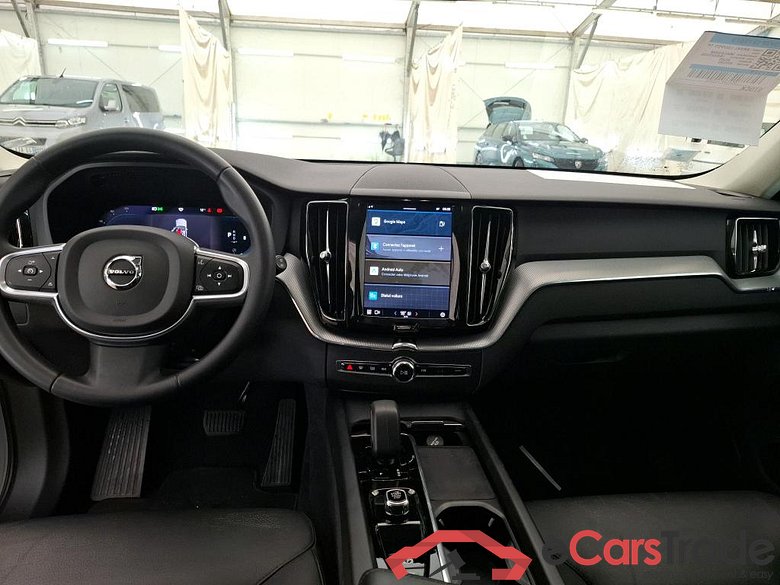 VOLVO XC60 5p SUV B4 AWD 197 Geartro 8 Momentum #5