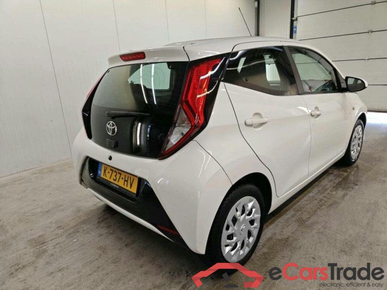 TOYOTA Aygo 1.0 VVT-i x-play #2