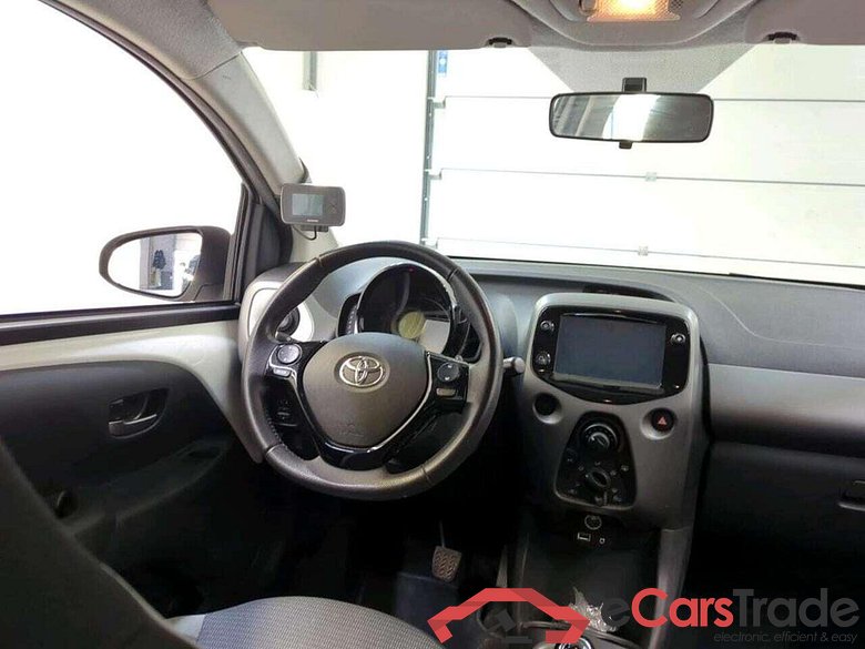 TOYOTA Aygo 1.0 VVT-i x-play #3