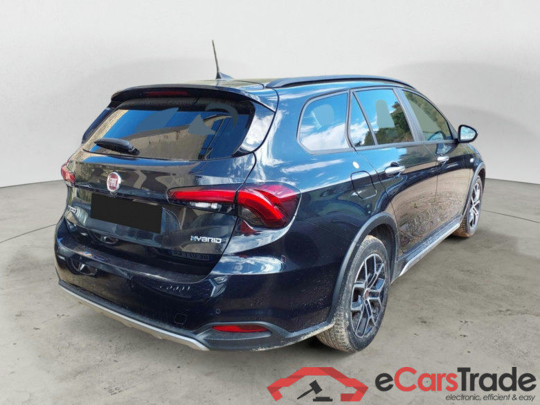 Fiat Tipo Cross 1.5 Firefly Turbo 130 ch S&S DCT7 Hybrid #4
