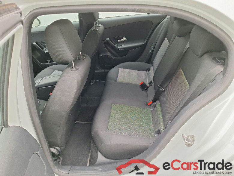 Mercedes, A-Class '18, Mercedes-Benz A-Klasse A 180 d Business Solution 5 #4