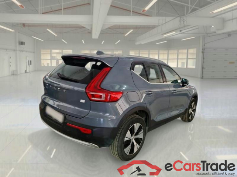 VOLVO XC40 / 2021 / 5P / FUORISTRADA T4 RECHARGE PLUG-IN AUTO ESSENTIAL N1 #2