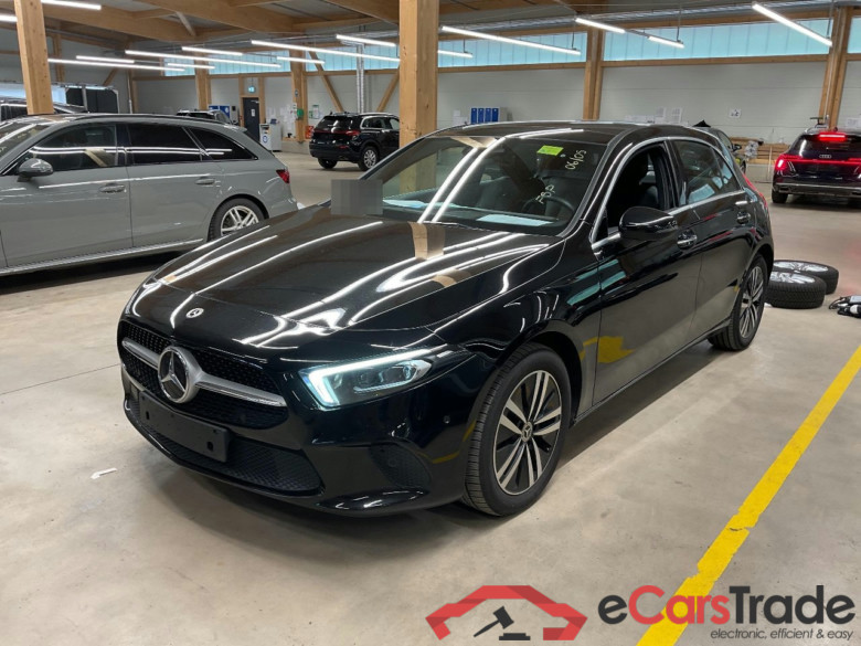 MERCEDES-BENZ A-Klasse A 250 e 8G-DCT Advanced Progressive 5d 118kW #1