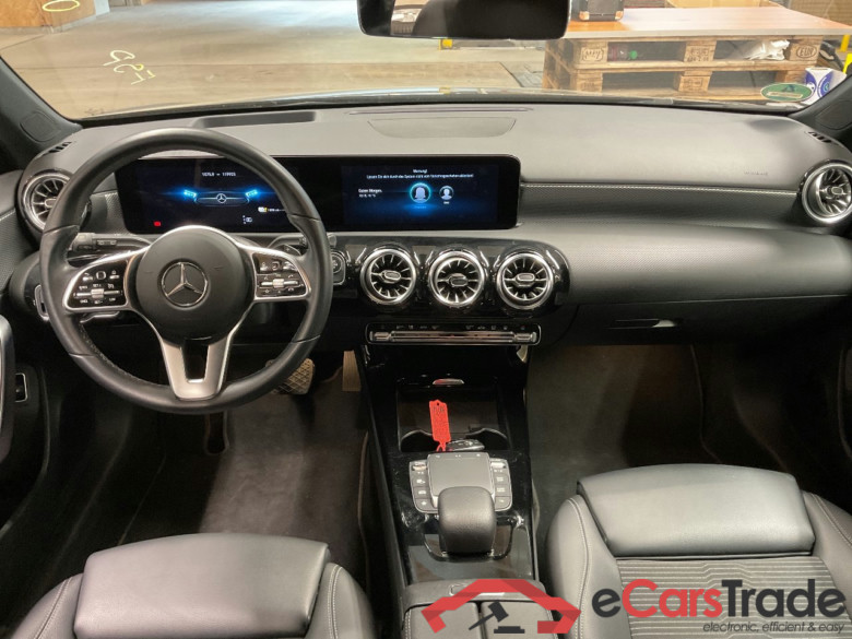 MERCEDES-BENZ A-Klasse A 250 e 8G-DCT Advanced Progressive 5d 118kW #3