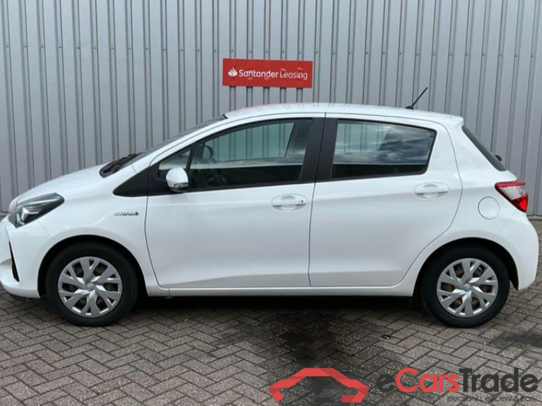 TOYOTA YARIS 1.5vvti hybrid active 74kW cvt aut #2