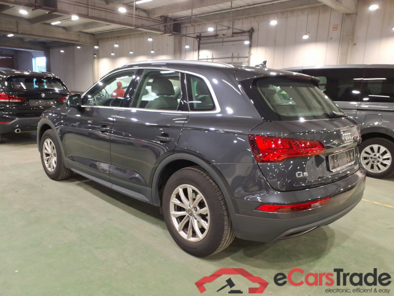 AUDI Q5 DIESEL - 2017 30 TDi Business Edition S tronic #2