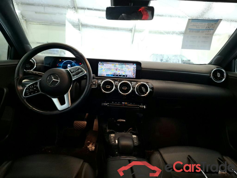 MERCEDES-BENZ Classe A Compact / 2018 / 5P / Berline A 180 d Business Line 8G-DCT #5
