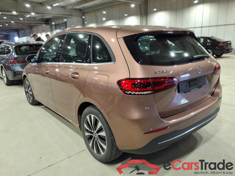 MERCEDES-BENZ B-CLASS 1.3 B 250 E DCT #2