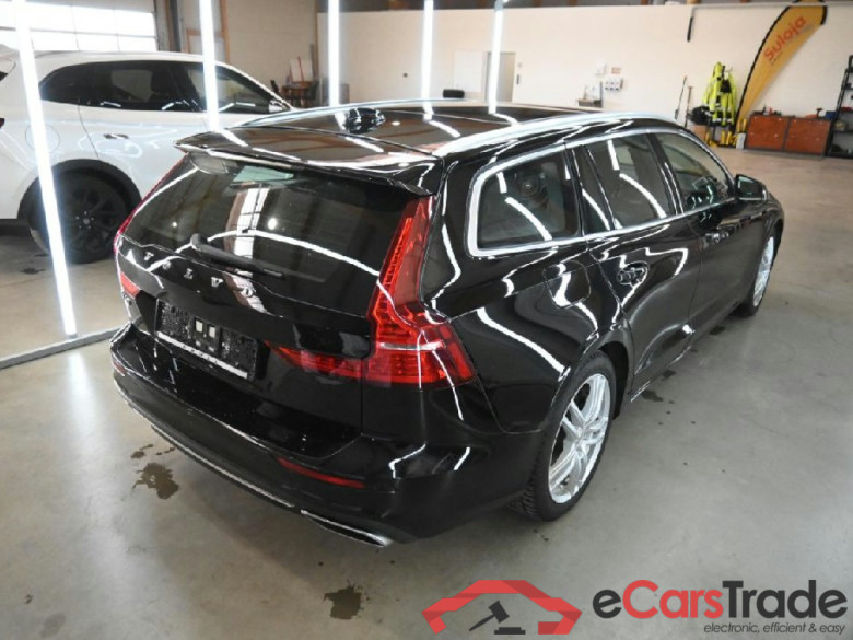 V60 Kombi Inscription Expression Recharge Plug-In Hybrid AWD 2.0 T6 251KW AT8 E6d #2
