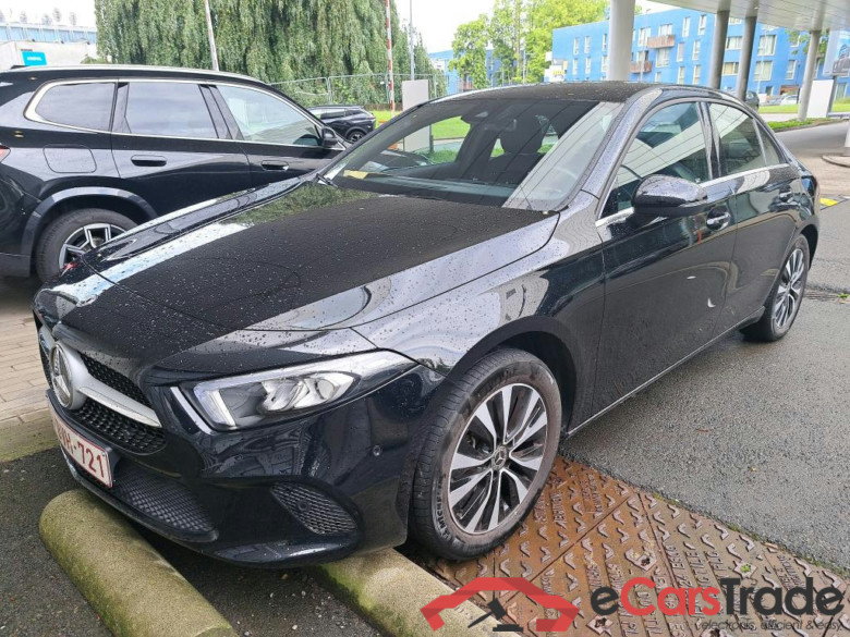 MERCEDES-BENZ A-CLASS LIMOUSINE 1.3 A 250 E BUSINESS SOLUTION DCT
