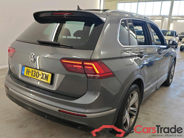 Volkswagen Tiguan 1.5 TSI 96kW Comfortline Business R  5d + Pano #2
