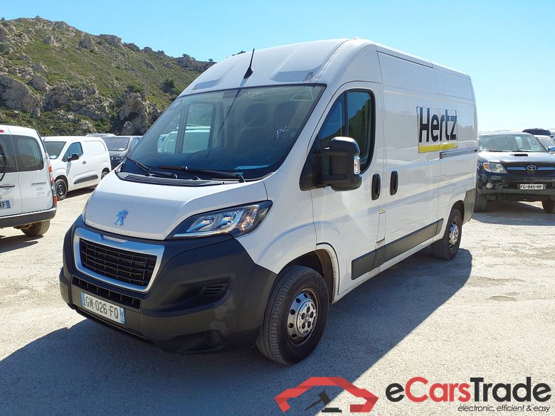 PEUGEOT Boxer PEUGEOT Boxer 2.2 HDI 130 335 L2H2 3.5T 2.2 HDI 140 BVM + Nav + camera recul + grip control