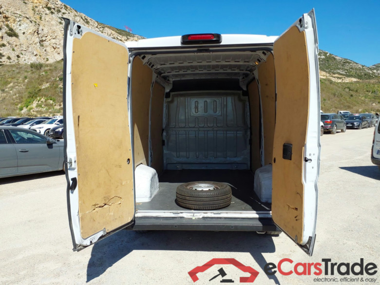PEUGEOT Boxer PEUGEOT Boxer 2.2 HDI 130 335 L2H2 3.5T 2.2 HDI 140 BVM + Nav + camera recul + grip control #2