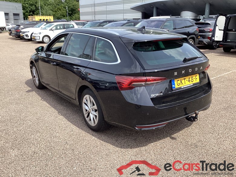 SKODA OCTAVIA COMBI 1.5 TSI Bns. Edition #4