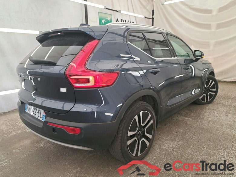 VOLVO XC40  2017  5P  SUV Recharge T5 262 DCT7 Inscription Luxe #3