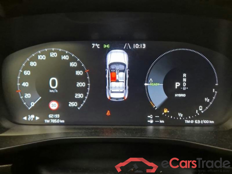 VOLVO XC40 / 2017 / 5P / SUV T5 PLUG-IN HYBRID AUTO RECHARGE INSCR. #4