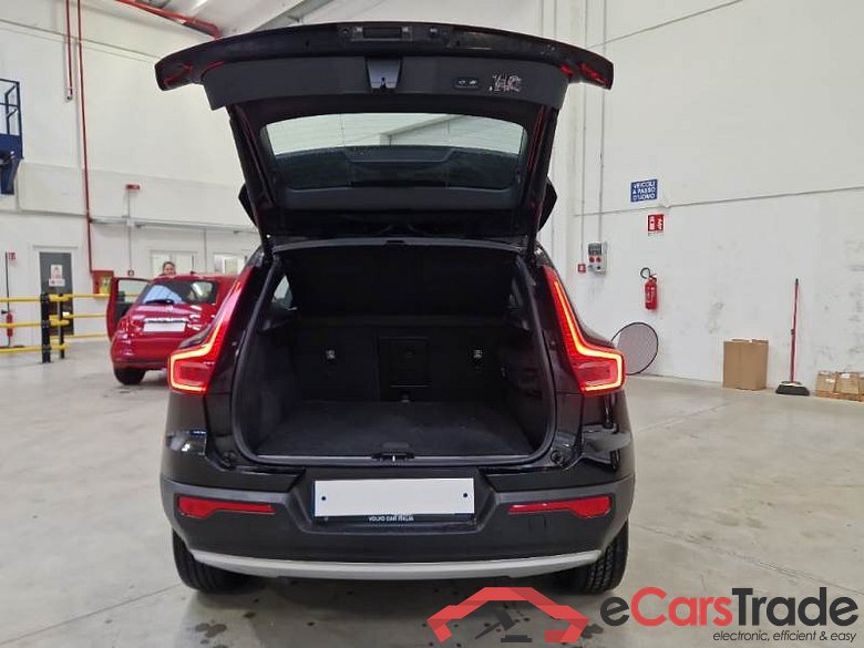 VOLVO XC40 / 2017 / 5P / SUV T5 PLUG-IN HYBRID AUTO RECHARGE INSCR. #5