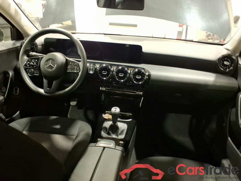 MERCEDES-BENZ CLASS A SEDAN (V177) A 180 #6