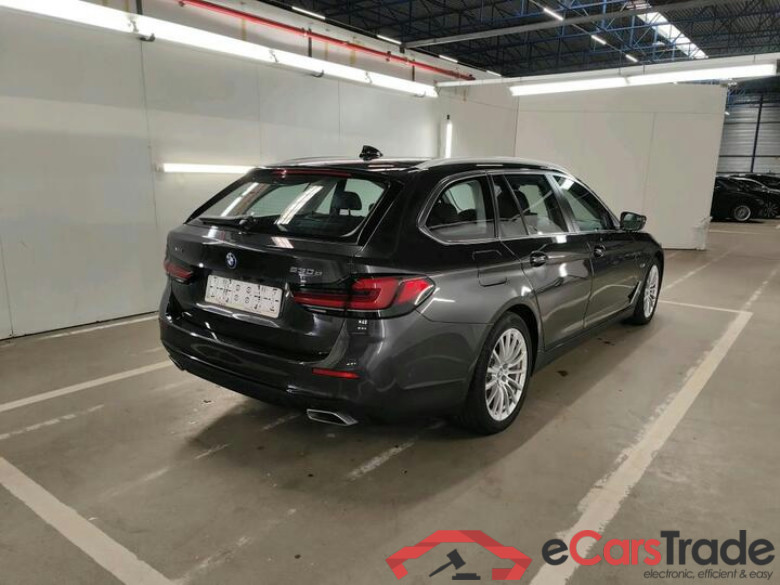 BMW 5 Reeks Touring 5 Reeks Touring 530e xDrive Auto (PHEV) 215kW/292pk  5D/P Auto-8 #4