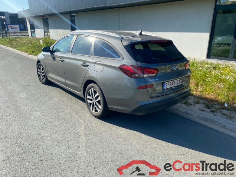 Hyundai i30 1.6 CRDI Twist Navi Camera Klima PDC ... #4
