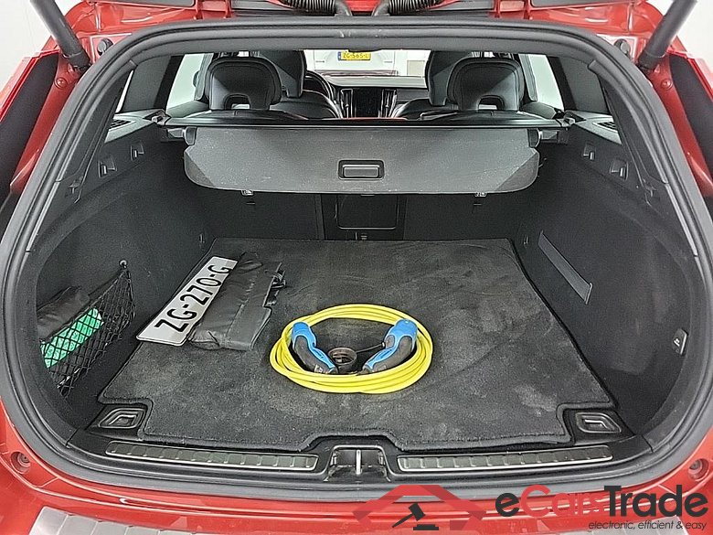 VOLVO V60 T8 Twin Engine AWD Geartrnic R-Design 5D 288kW #5