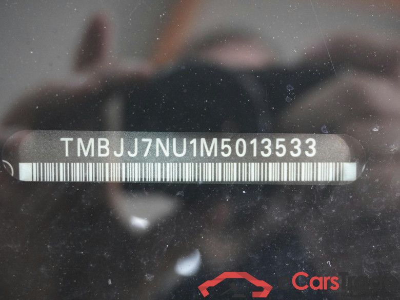 Karoq Ambition 2.0 TDI 110KW MT6 E6dT #5