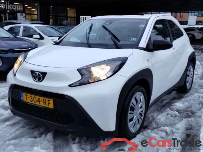 TOYOTA Aygo X 1.0 VVT-i MT Play #1