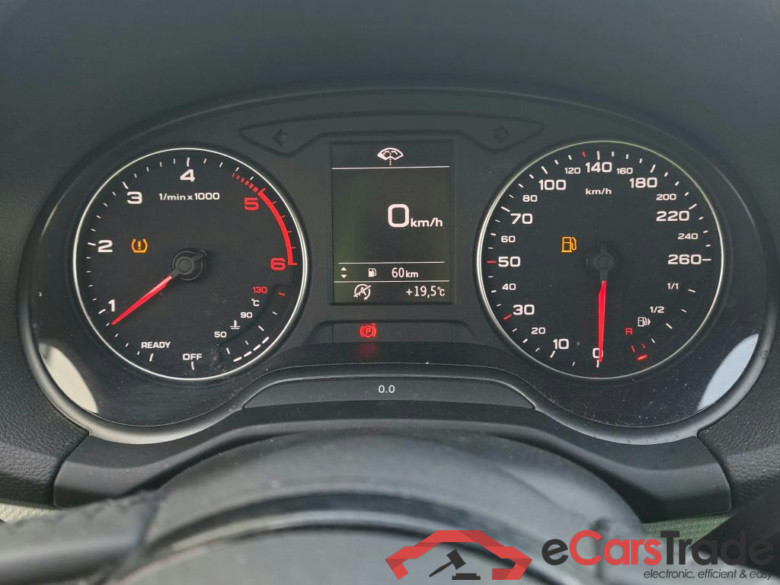 AUDI Q2 / 2016 / 5P / todoterreno Design 30 TDI 85kW (116CV) #4