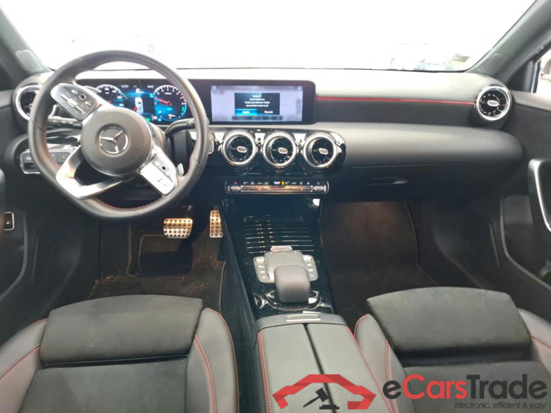 MERCEDES-BENZ Classe A Compact / 2018 / 5P / Berline A 250 e AMG Line 8G-DCT #5